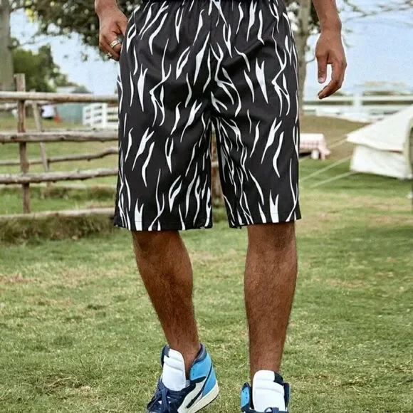 Men's graphic shorts - Picture 3 of 8